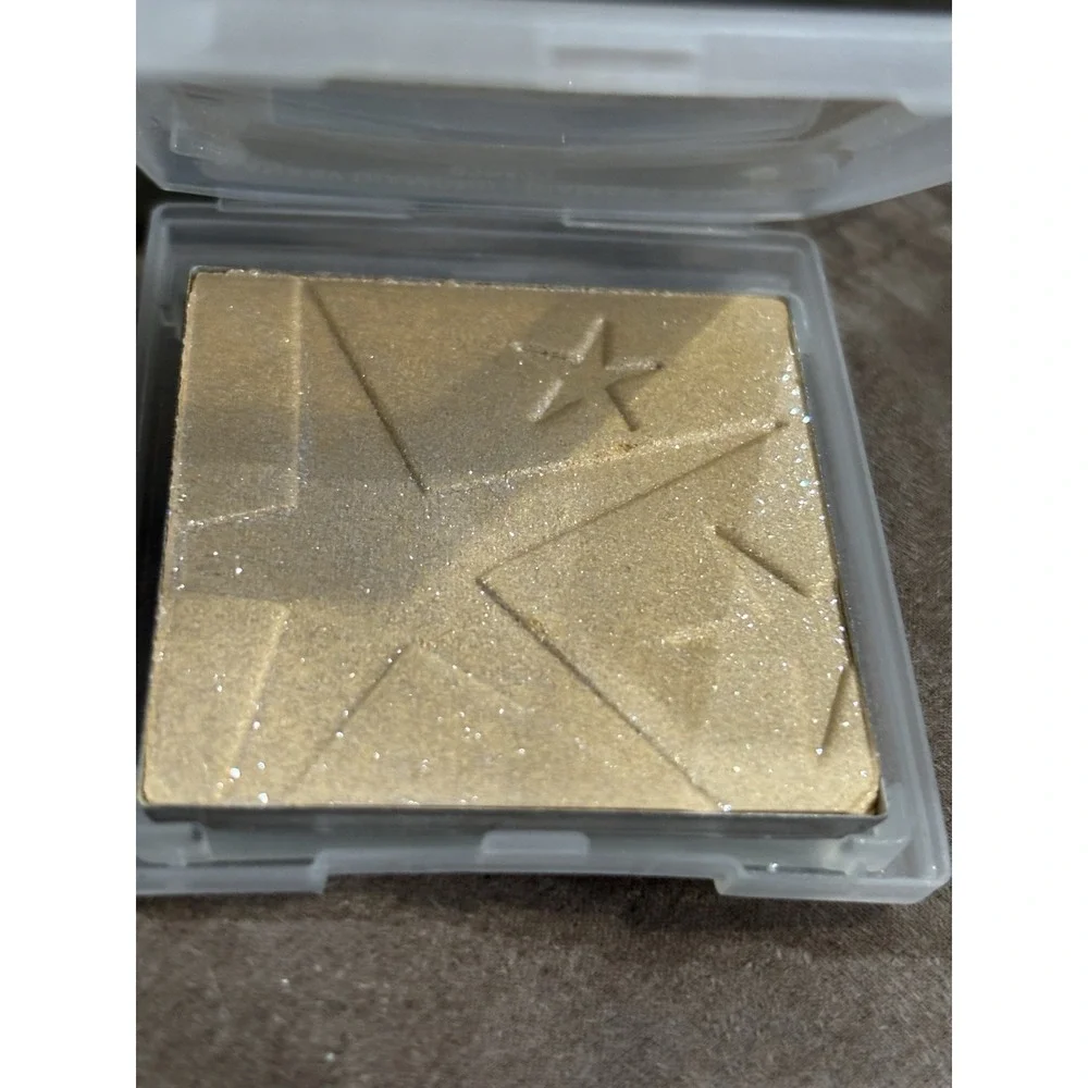 NEW Mary Kay Canary Diamond 020422 Mineral Shimmer Powder .28 oz